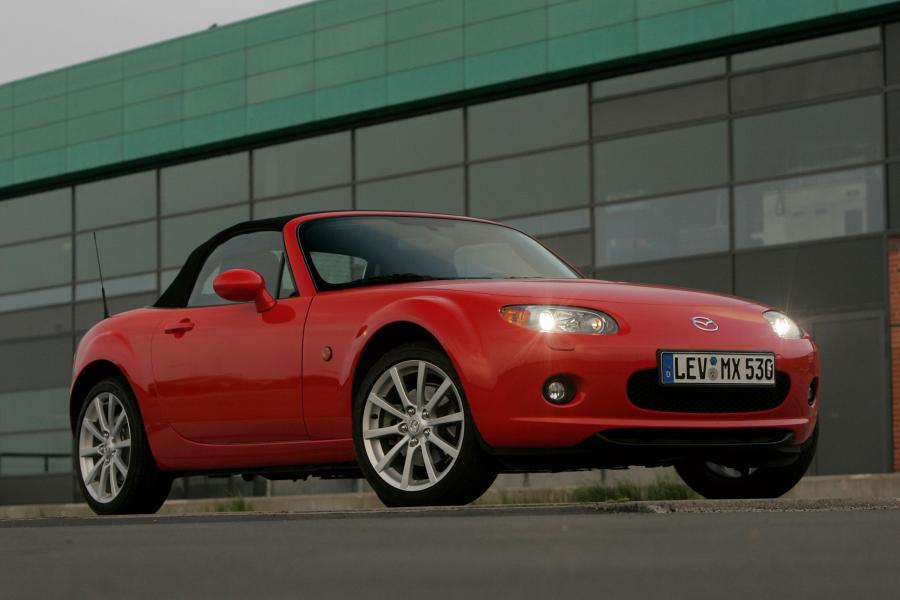 Mazda MX-5 Roadster Coupe 2006 года  (фото 28 из 212)